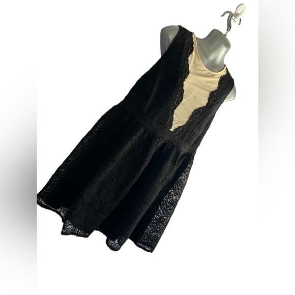 Forever 21+ Black Crochet Lace-Up Dress • Size: 0X • Used - Picture 4 of 6